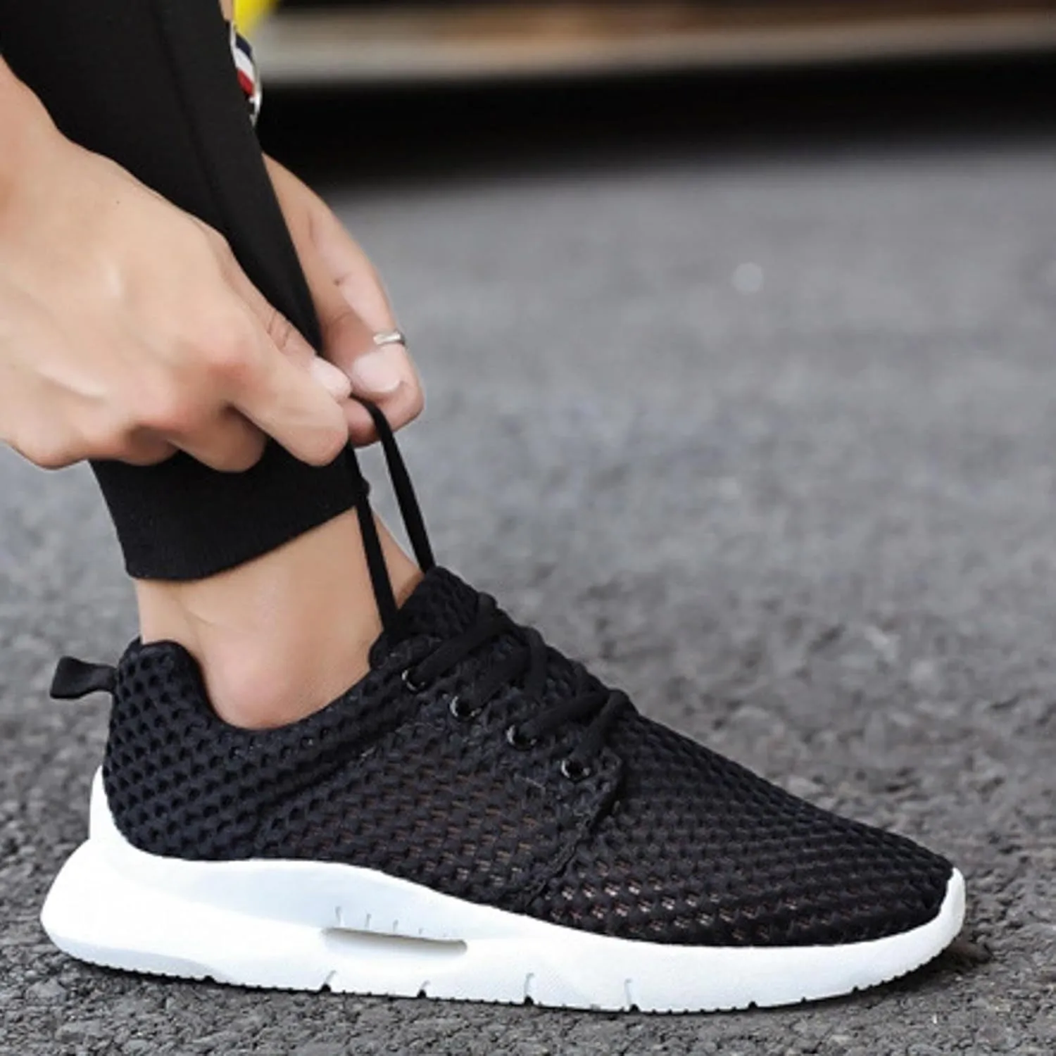 Casual Walking Shoes Men's Breathable and Comfortable Soft Sole Comfortable Sneakers