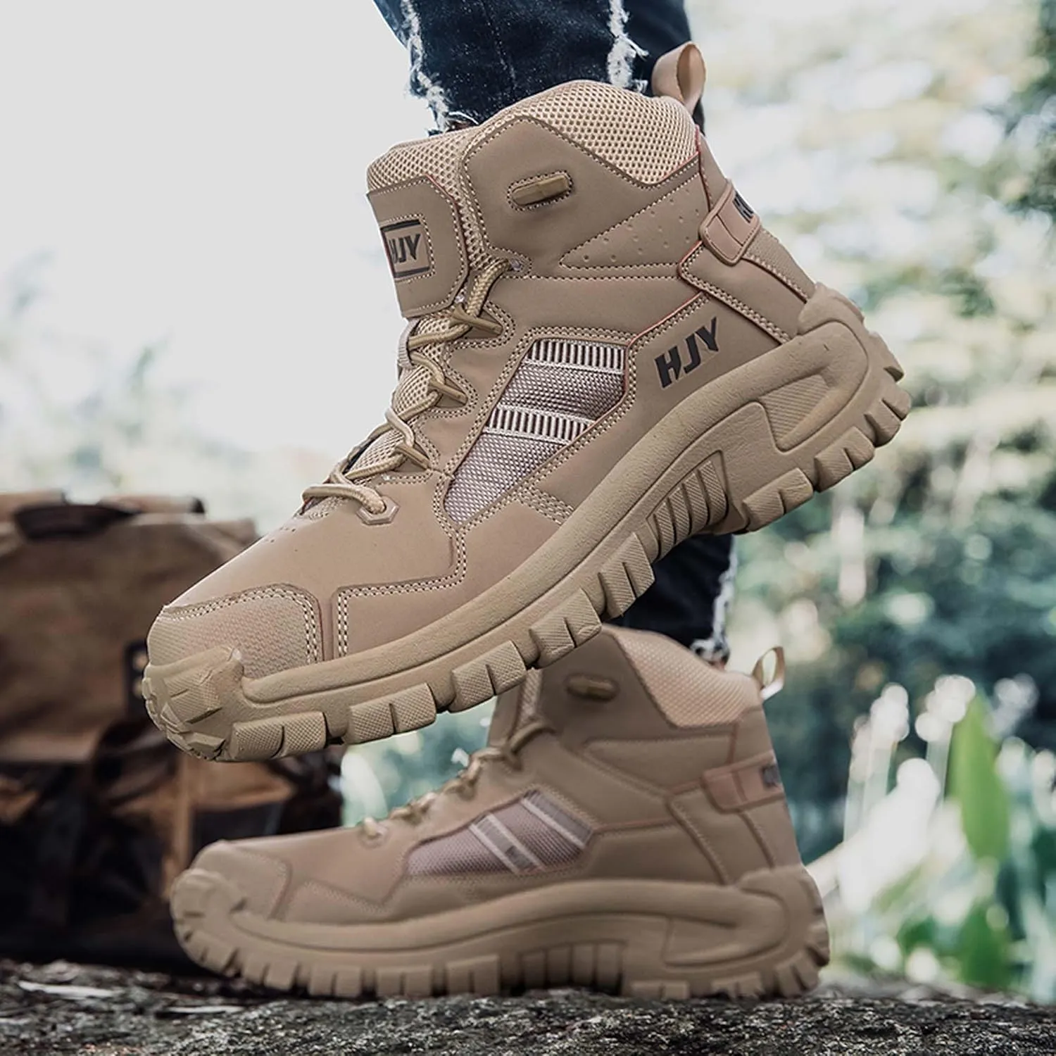 Large outdoor field training, battlefield training, hiking boots, motorcycle boots