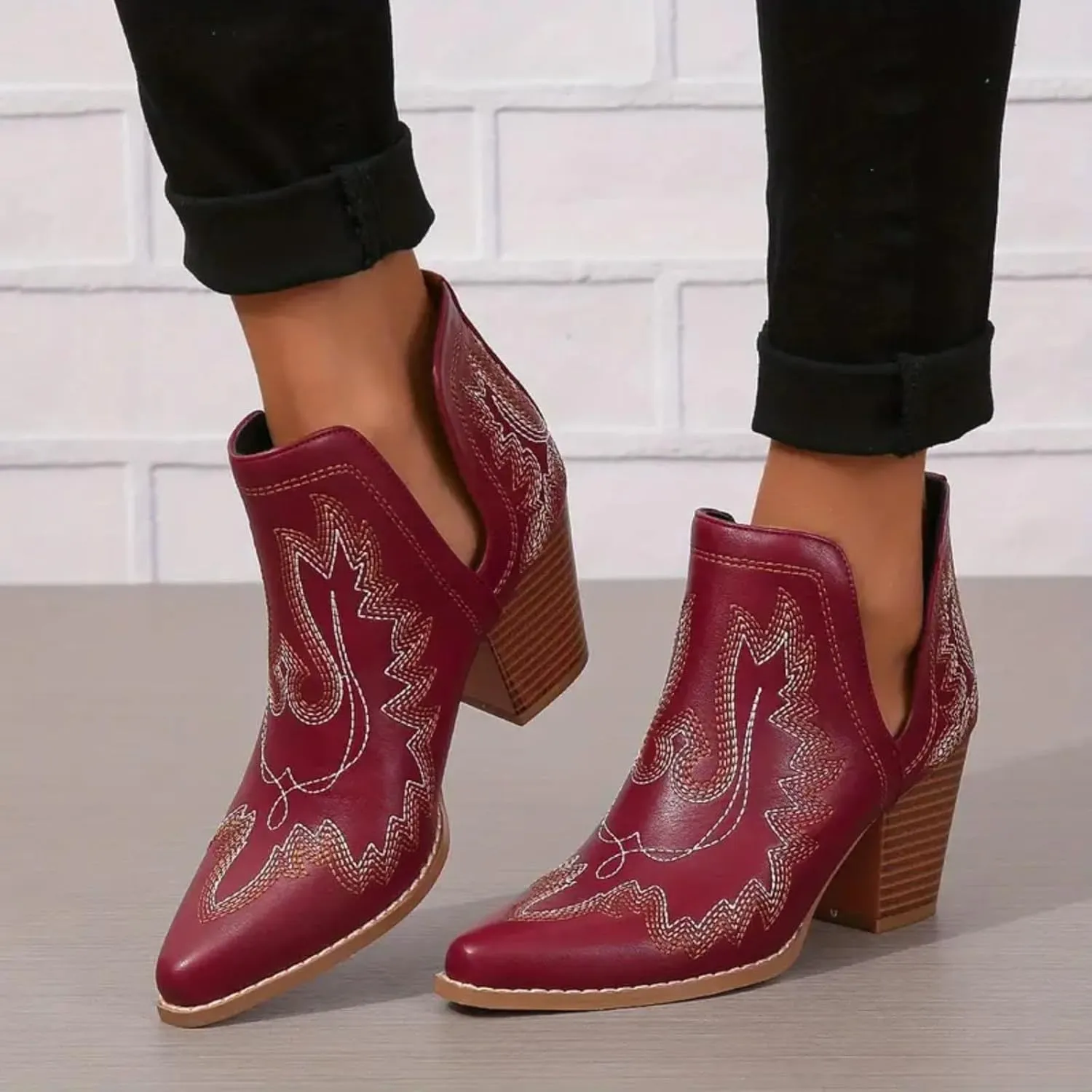 Western Cowgirl Boots for Women Ankle Boots Fashion Cowboy Boots Western Embroidered Pointed Toe Cowboy Ankle Boots